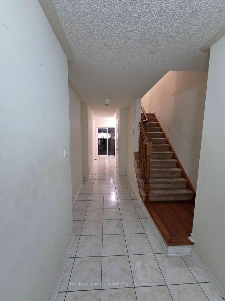 5 Curran Hall Crescent, Toronto, ON M1G 0A2 – photo 3