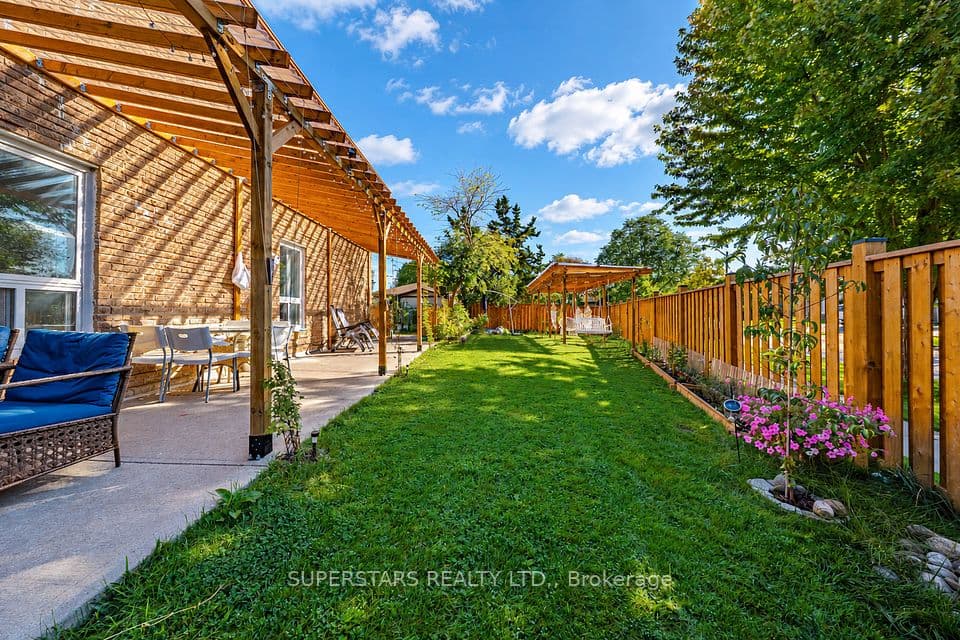 63 La Peer Boulevard, Toronto, ON M1W 2H4 – photo 3