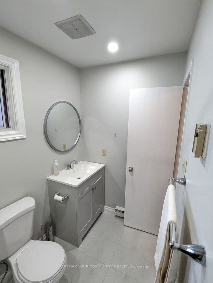 765 Oklahoma Drive 4, Pickering, ON L1W 3C9 – photo 3
