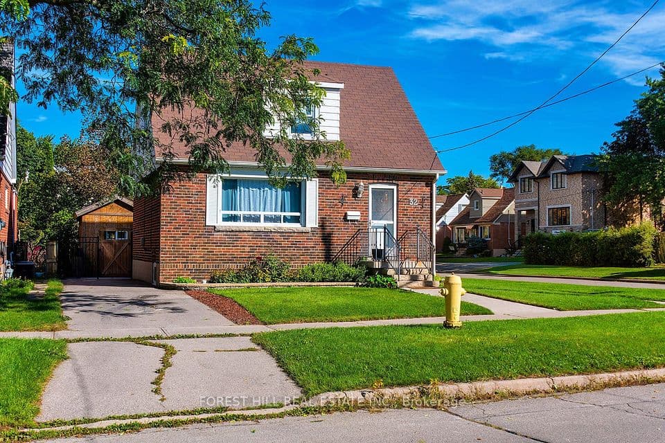 32 Stamford Square N, Toronto, ON M1L 1X5 – main photo