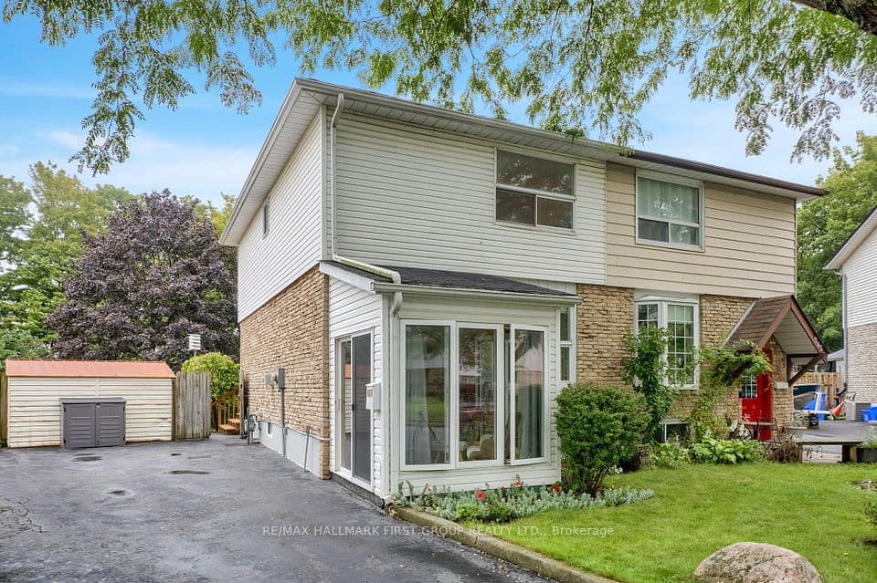 963 Renfrew Court, Oshawa, ON L1J 6L2 – main photo