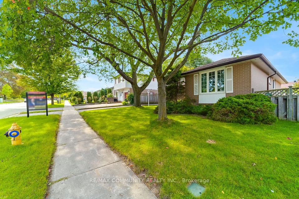 30 Bridlington Street, Toronto, ON M1H 2L5 – photo 3