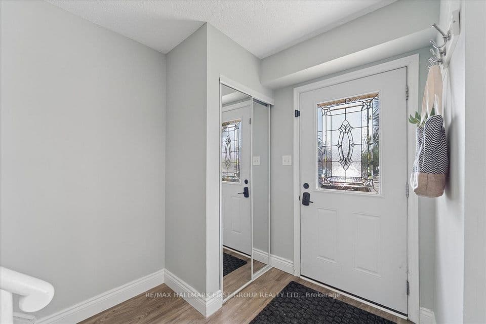 1179 Oxford Street, Oshawa, ON L1J 3W4 – photo 3