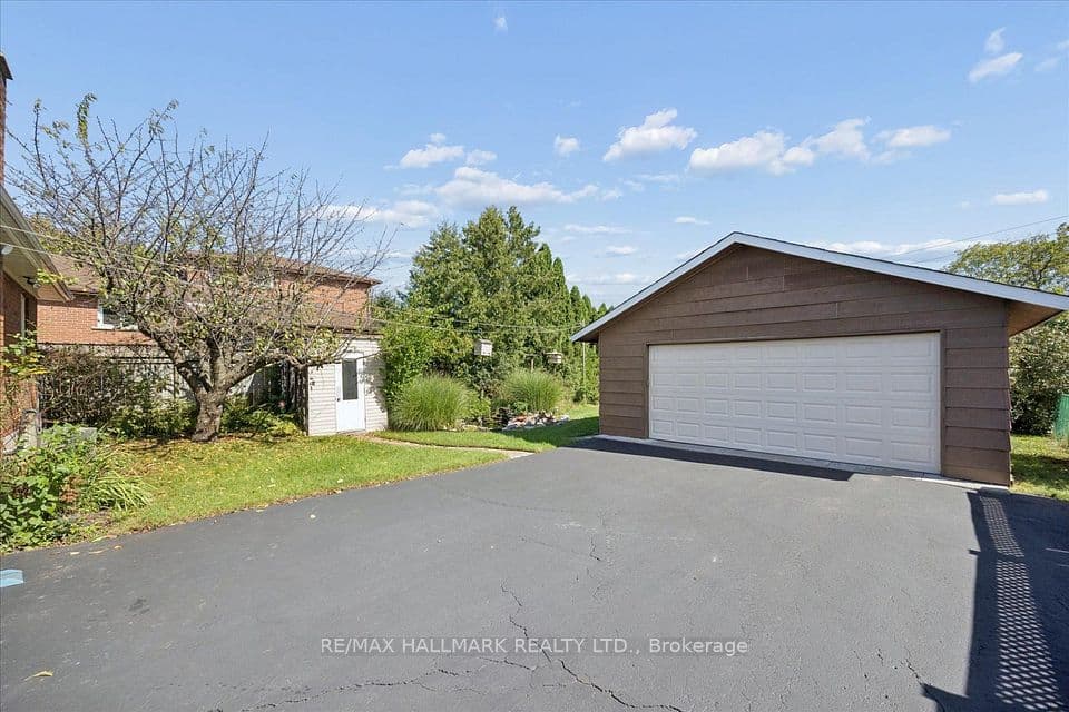 139 Elinor Avenue, Toronto, ON M1R 3H1 – photo 2