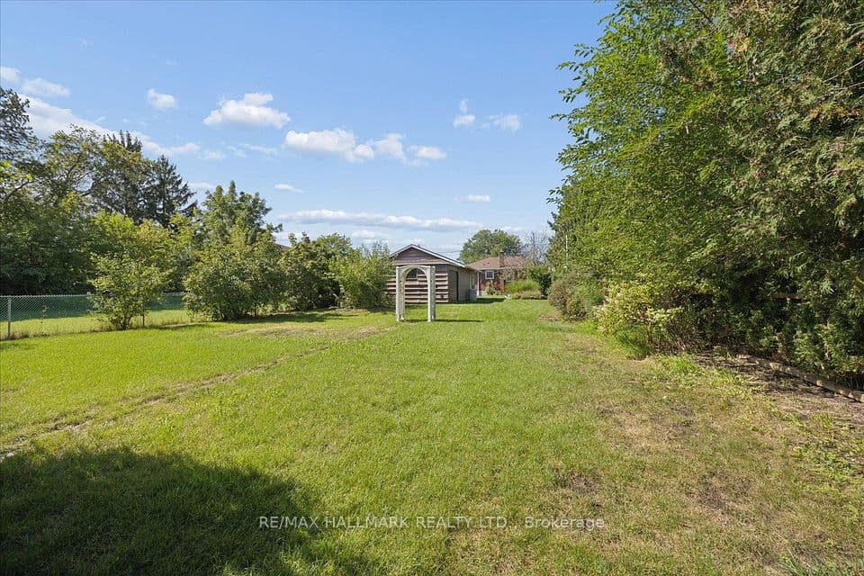 139 Elinor Avenue, Toronto, ON M1R 3H1 – photo 3