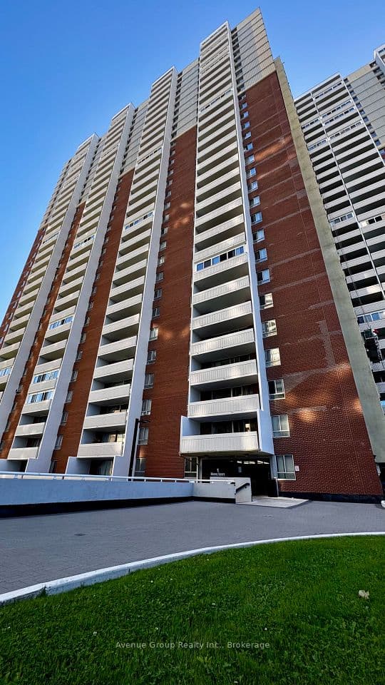1 Massey Square 307, Toronto, ON M4C 5L4 – main photo