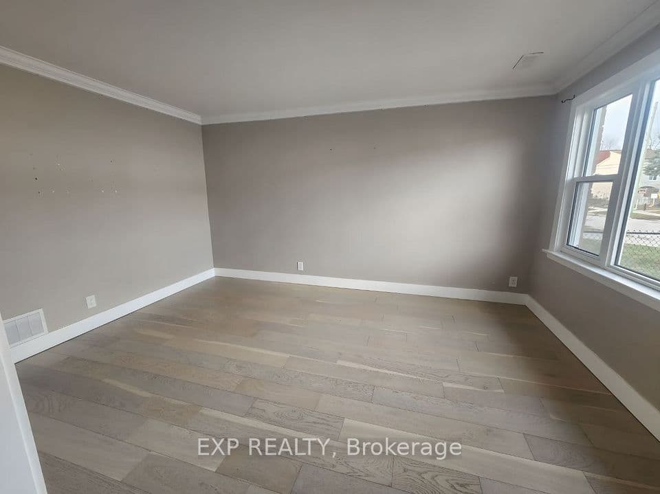 780 Oxford Street, Oshawa, ON L1J 3W1 – photo 2