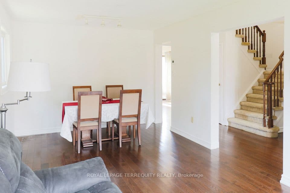 104 Gates Crescent, Ajax, ON L1S 7A1 – photo 3