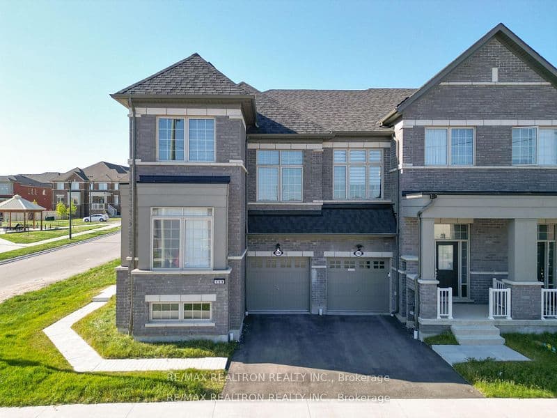 988 Grosbeak Trail, Pickering, ON L1X 0P6 – main photo