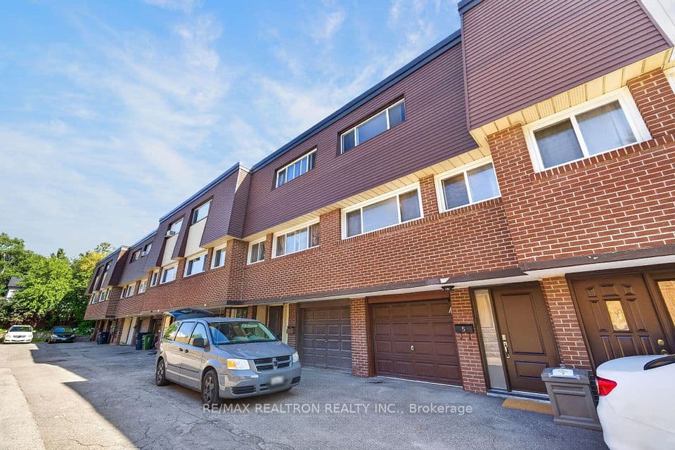 1185 Birchmount Road 5, Toronto, ON M1P 2C1 – main photo