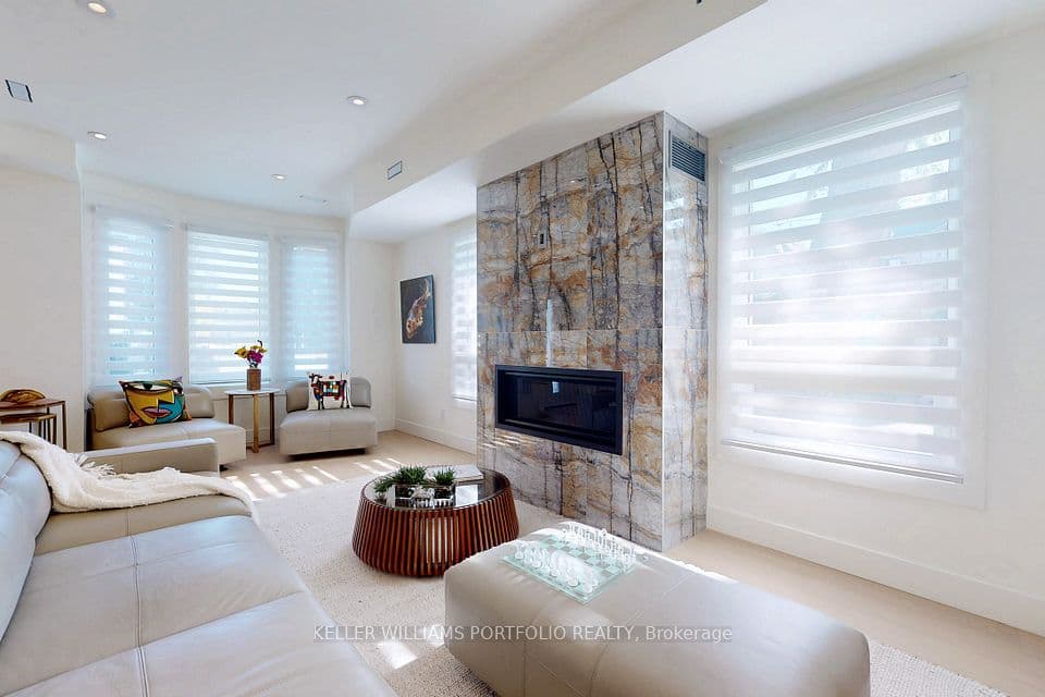 22 Pitt Avenue, Toronto, ON M1L 2R1 – photo 3