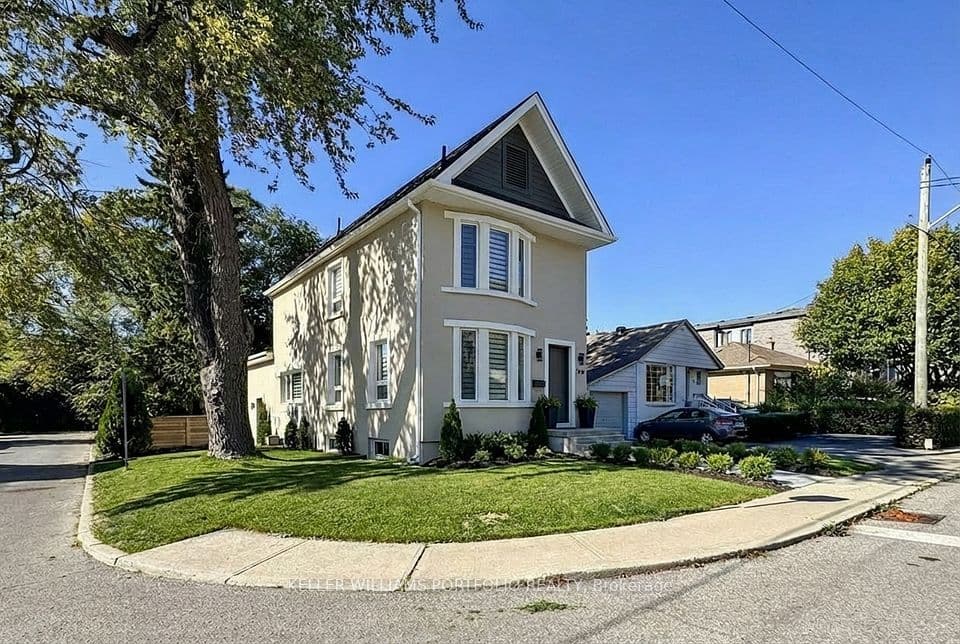 22 Pitt Avenue, Toronto, ON M1L 2R1 – main photo