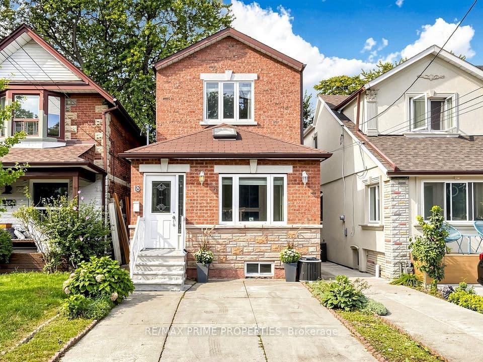 18 Dentonia Park Avenue S, Toronto, ON M4C 1W7 – main photo
