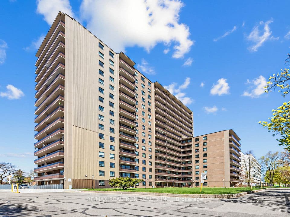 180 Markham Road 501, Toronto, ON M1M 2Z9 – main photo