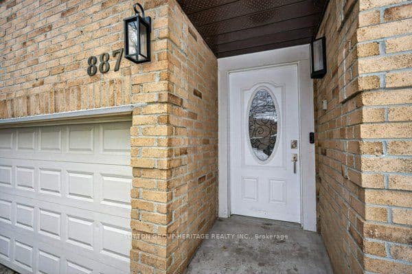 887 Lavis Court, Oshawa, ON L1K 1W1 – photo 2