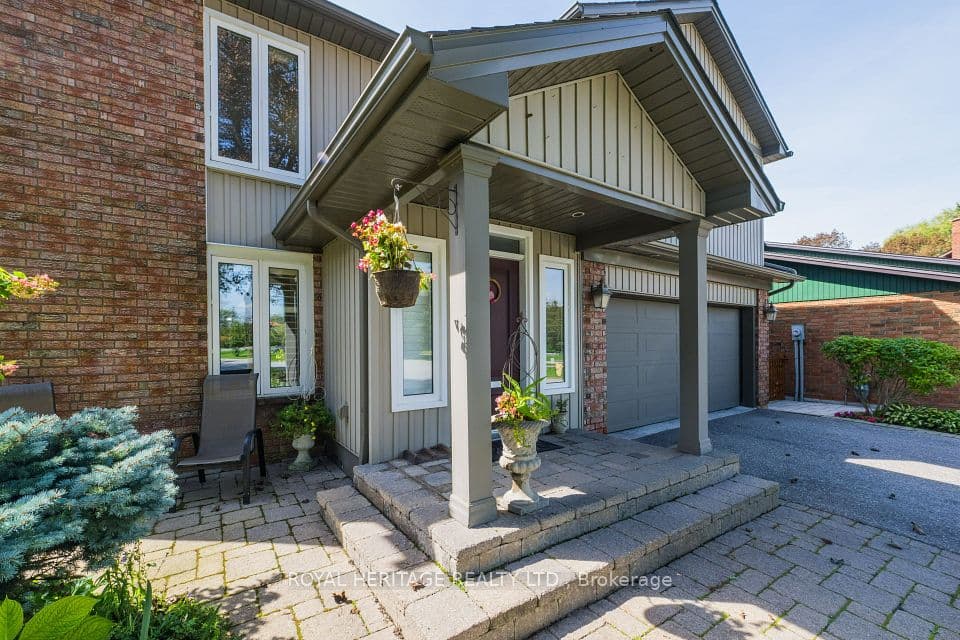 8 Chantrey Court, Toronto, ON M1E 4V3 – photo 2