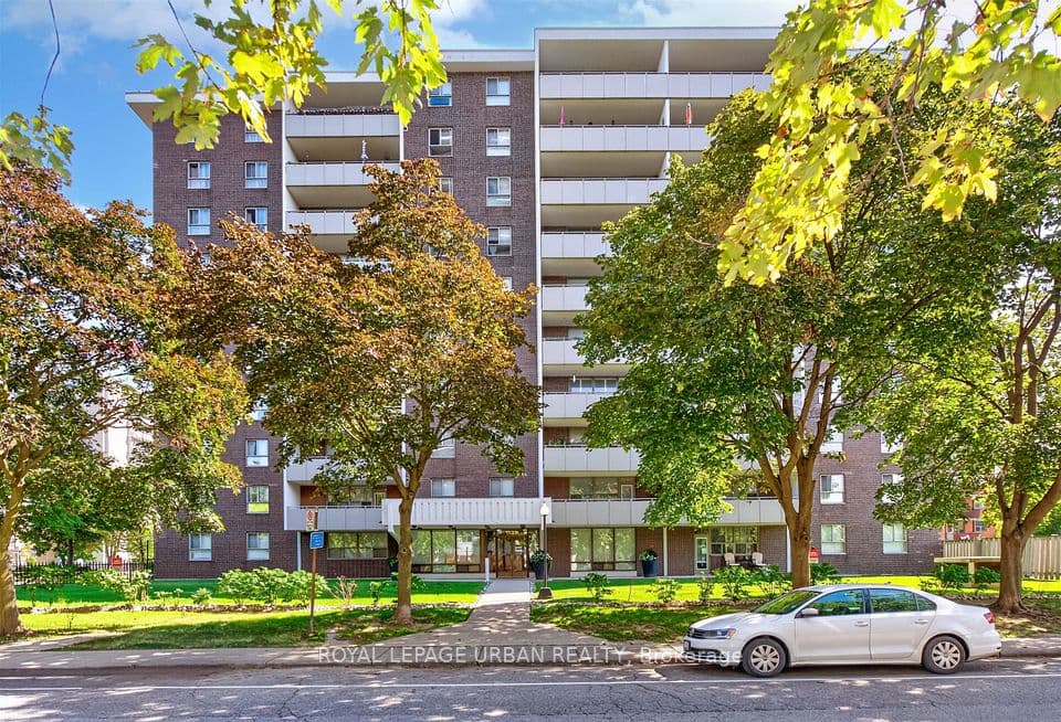 1135 Logan Avenue 703, Toronto, ON M4K 3Y2 – main photo