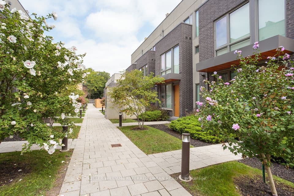 46 Curzon Street 312, Toronto, ON M4M 0C2 – main photo