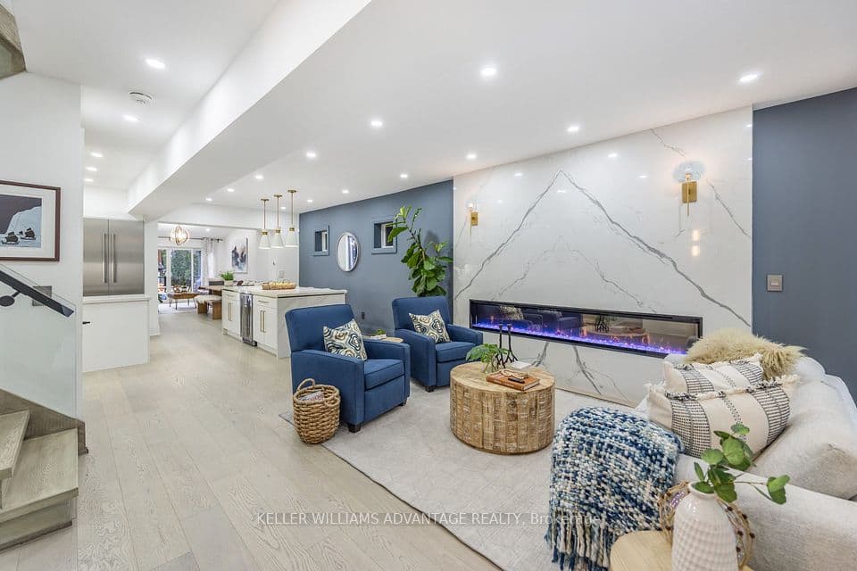 36 Lockwood Road, Toronto, ON M4L 3M8 – photo 2
