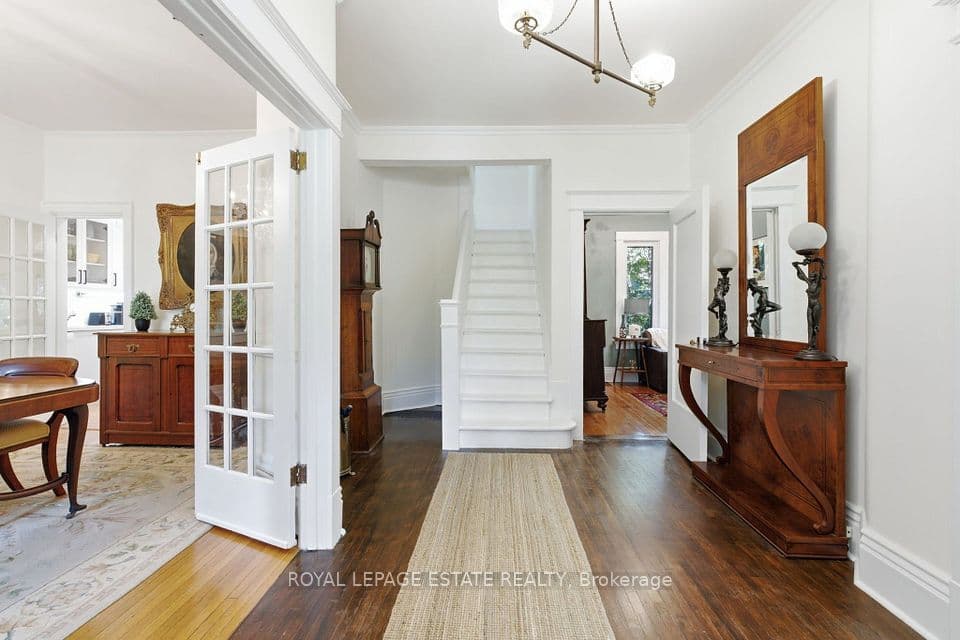 14 Lyall Avenue, Toronto, ON M4E 1V8 – photo 3