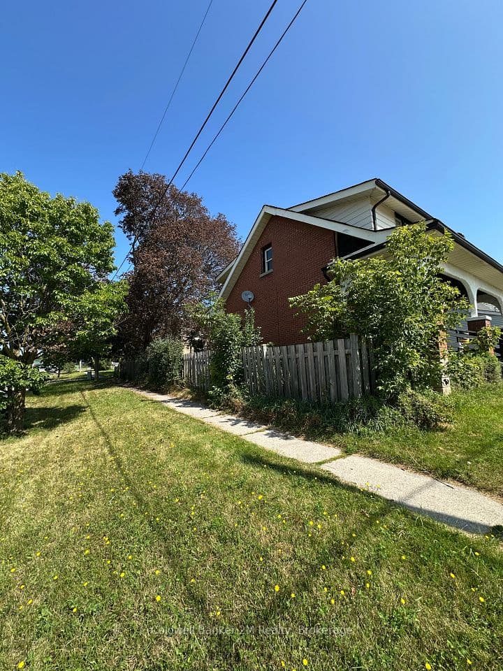 386 Pine Avenue, Oshawa, ON L1J 2H8 – photo 2