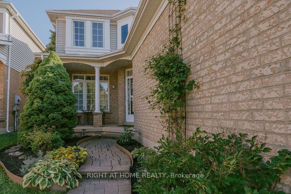 1014 Summitview Crescent, Oshawa, ON L1K 2K4 – photo 3