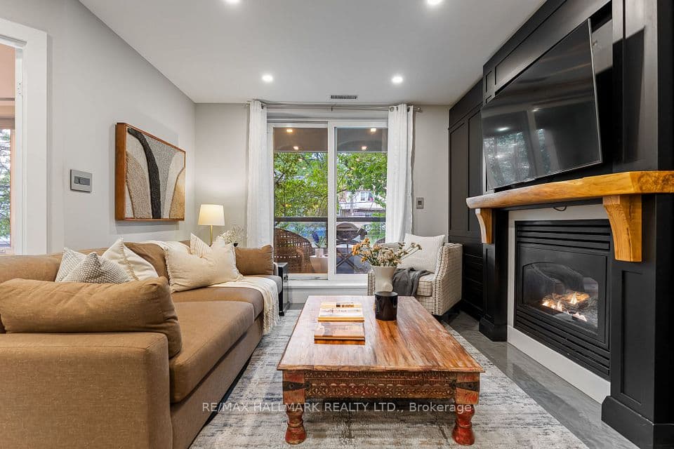 2365 Queen Street E 201, Toronto, ON M4E 1H2 – main photo