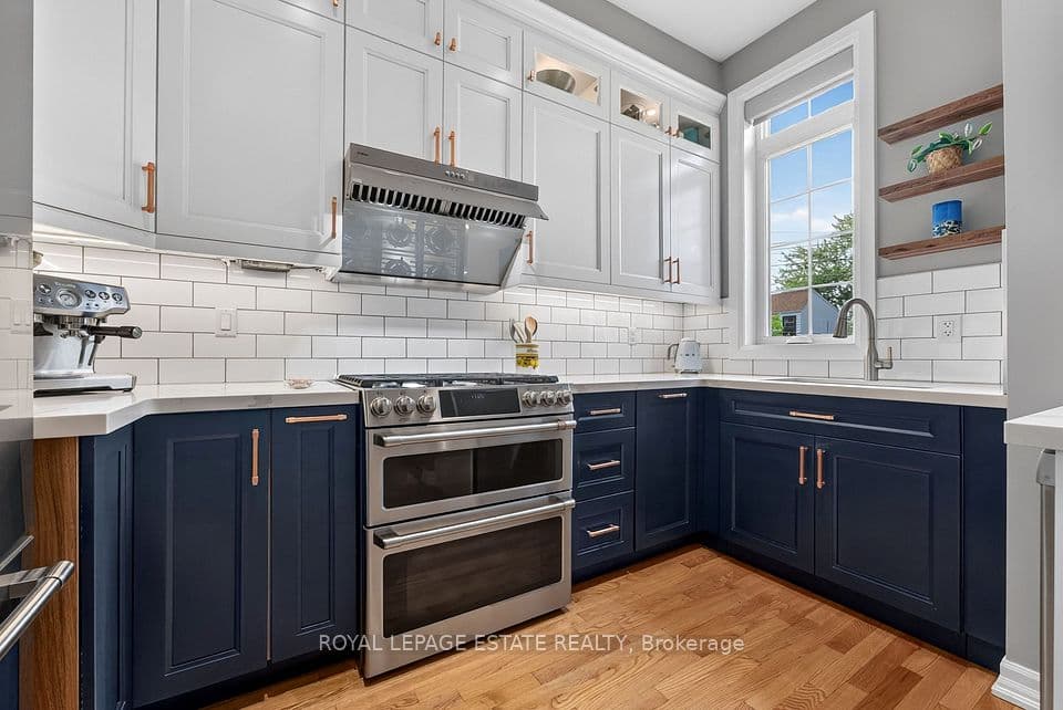 2112 Dundas Street E, Toronto, ON M4L 1N1 – photo 3