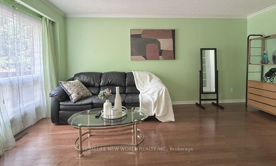 51 Lorna Rae Boulevard, Toronto, ON M1V 3S5 – photo 2