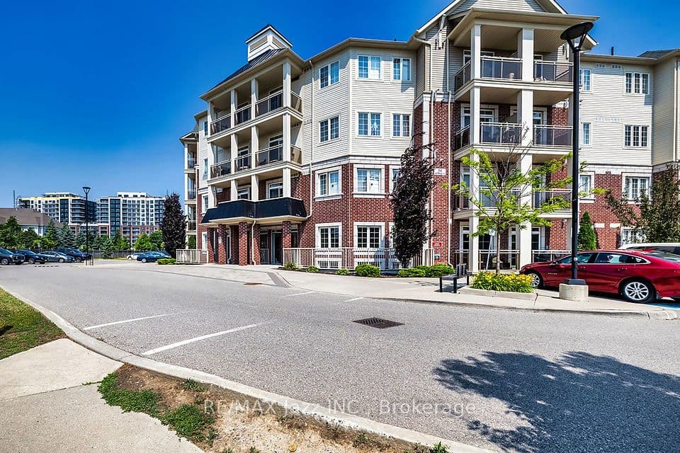 84 Aspen Springs Drive 116, Clarington, ON L1C 0V3 – photo 2