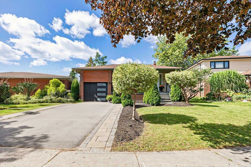 16 Langevin Crescent, Toronto, ON M1C 2B6 – photo 2