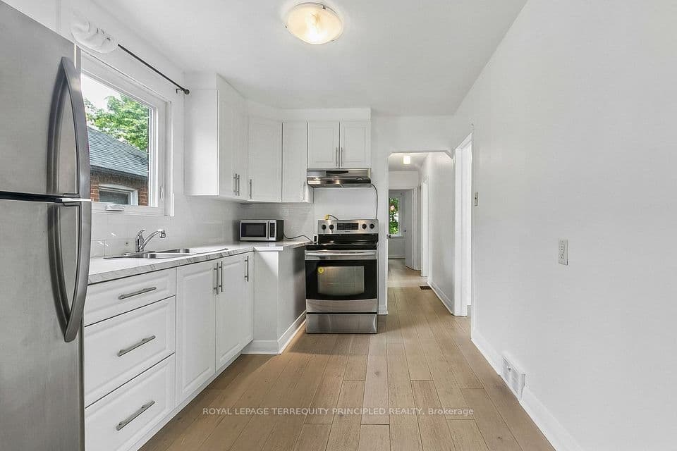 104 Galbraith Avenue, Toronto, ON M4B 2B7 – photo 2
