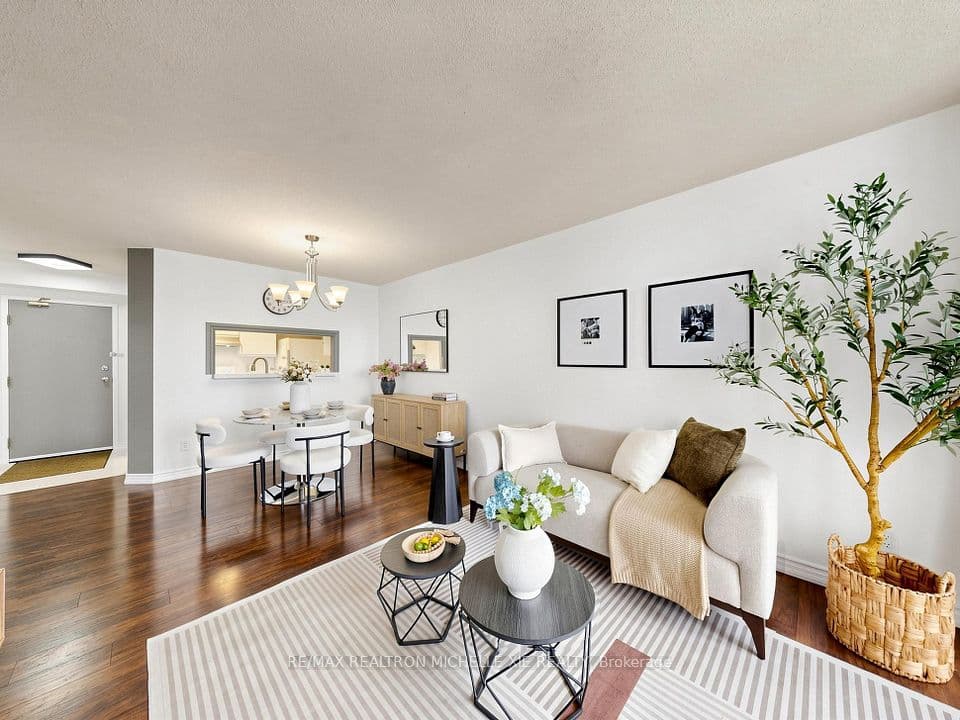 1470 Midland Avenue 1212, Toronto, ON M1P 4Z4 – photo 2