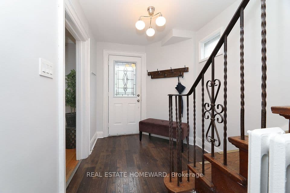 1 Pinegrove Avenue, Toronto, ON M1N 2G3 – photo 3