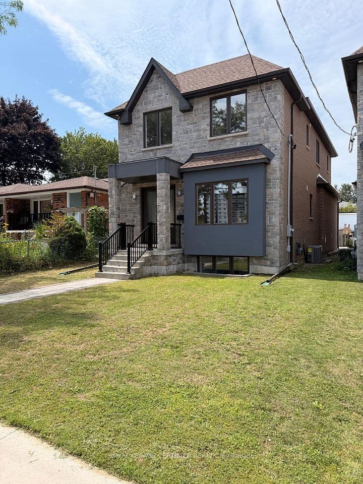 450 Midland Avenue, Toronto, ON M1N 4A5 – photo 2