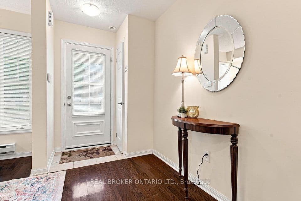 8 Ayers Crescent, Toronto, ON M1L 0G6 – photo 3