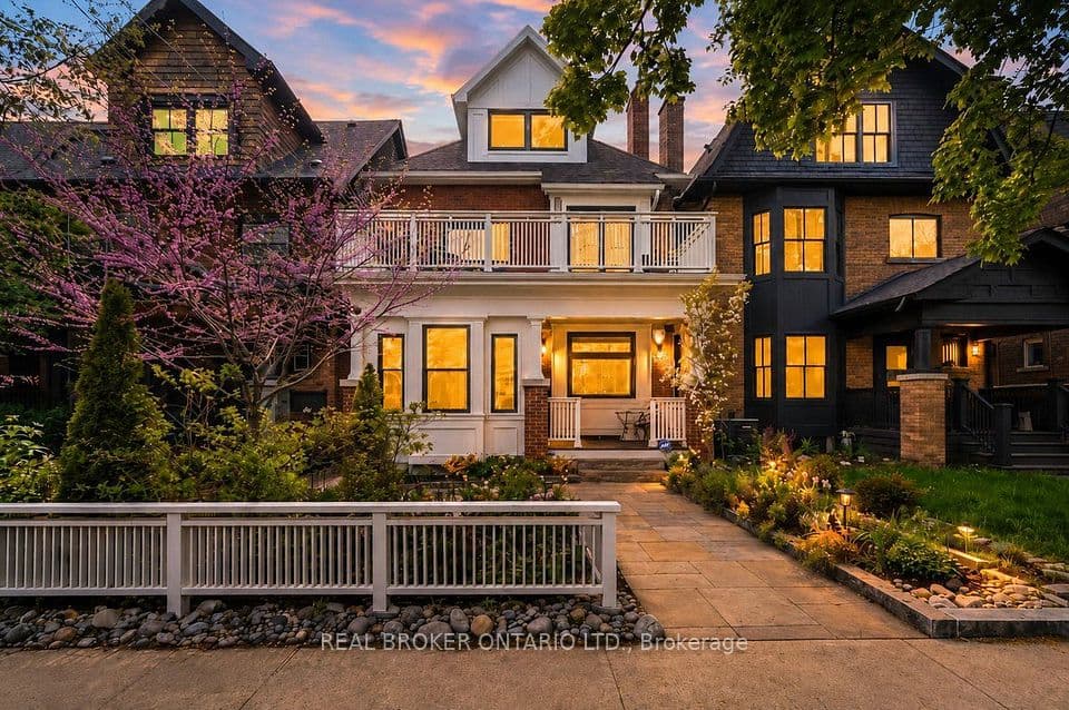 20 Brookmount Road, Toronto, ON M4L 3N1 – main photo