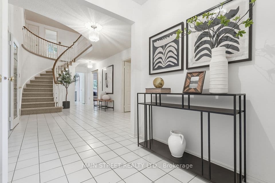 95 Whistling Hills Drive, Toronto, ON M1V 3K7 – photo 2