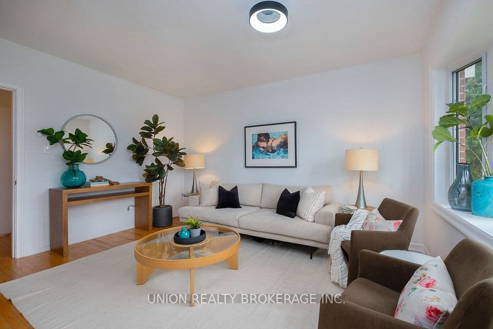 28 Singleton Road, Toronto, ON M1R 1H9 – photo 2