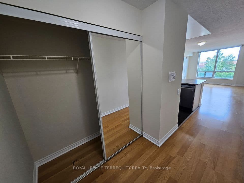 61 Town Centre Court 306, Toronto, ON M1P 5C5 – photo 3