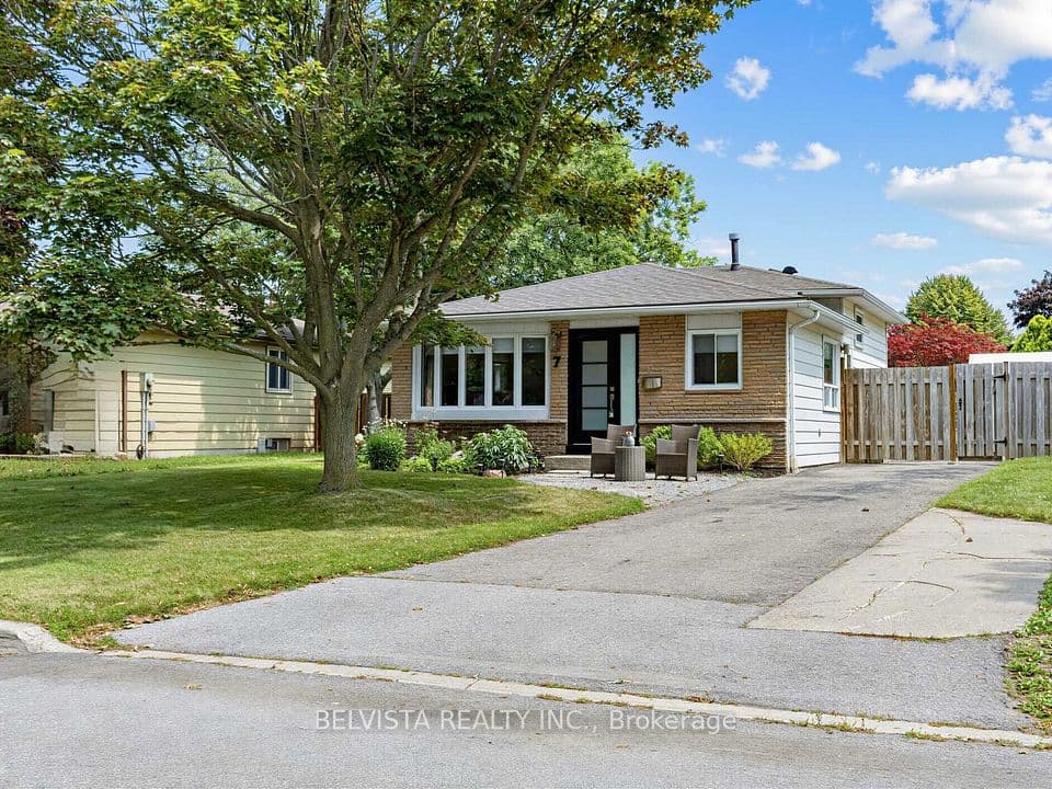 7 Agate Road, Ajax, ON L1S 3J7 – main photo
