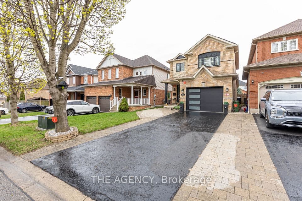 54 Thames Drive, Whitby, ON L1R 2R1 – main photo