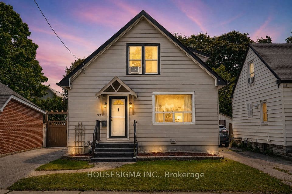 93 Brock Street W, Oshawa, ON L1G 1R7 – main photo