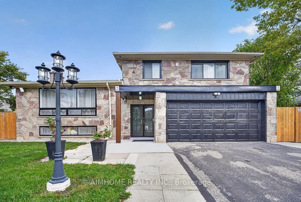 166 Guildwood Parkway, Toronto, ON M1E 1P4 – main photo
