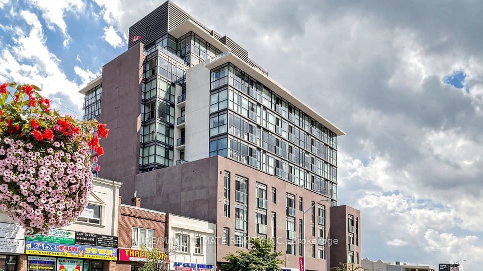 2055 Danforth Avenue 404, Toronto, ON M4C 1J8 – main photo