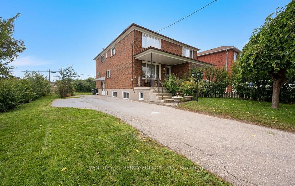 27 Willingdon Avenue, Toronto, ON M1N 2L1 – main photo