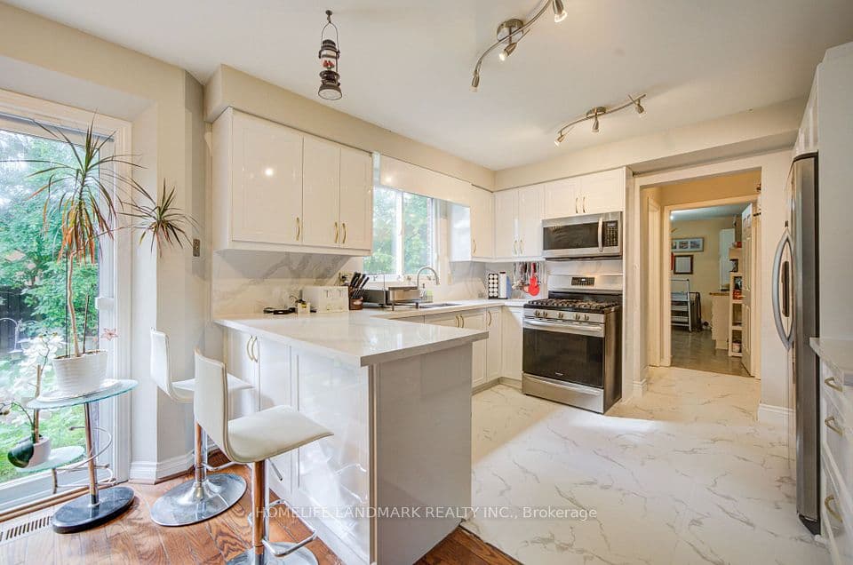 3 Ruddell Place, Toronto, ON M1C 3E4 – photo 2