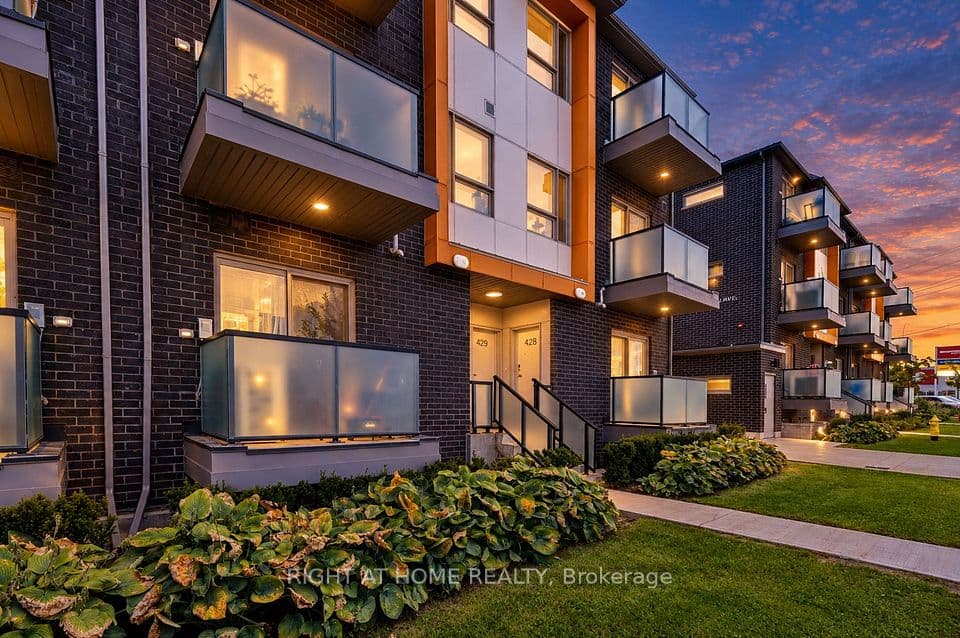 2789 Eglinton Avenue E 429, Toronto, ON M1J 0B2 – main photo