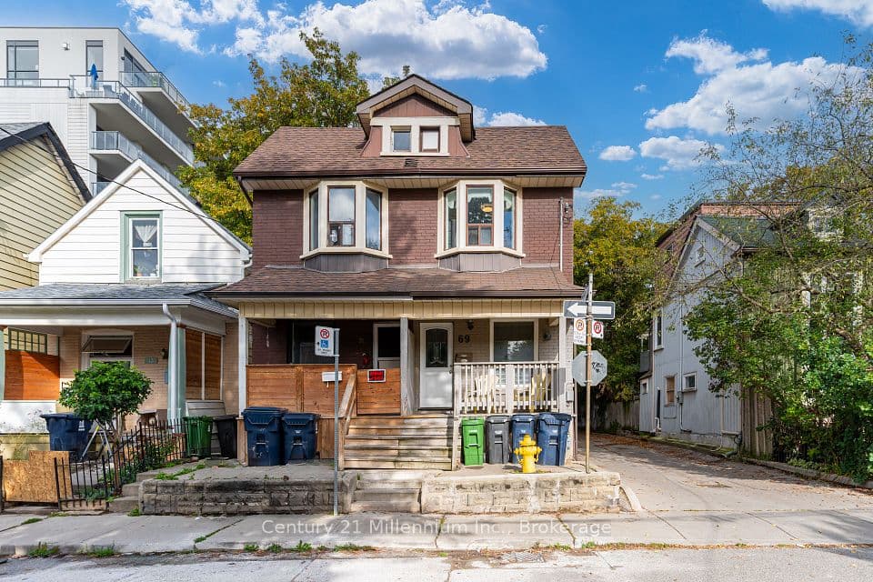69 Laing Street, Toronto, ON M4L 2N4 – photo 2