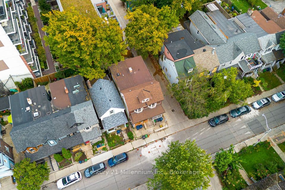 69 Laing Street, Toronto, ON M4L 2N4 – photo 3